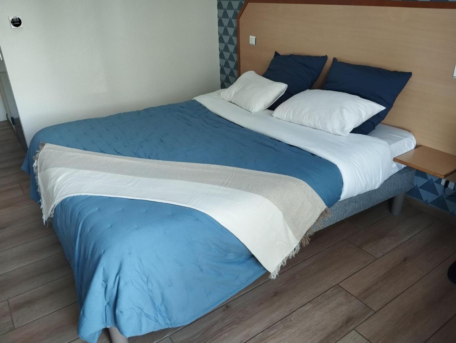 Hotel Le Laury'S Onet-le-Château Zewnętrze zdjęcie